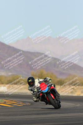 media/Feb-04-2023-SoCal Trackdays (Sat) [[8a776bf2c3]]/Turn 14 (115pm)/